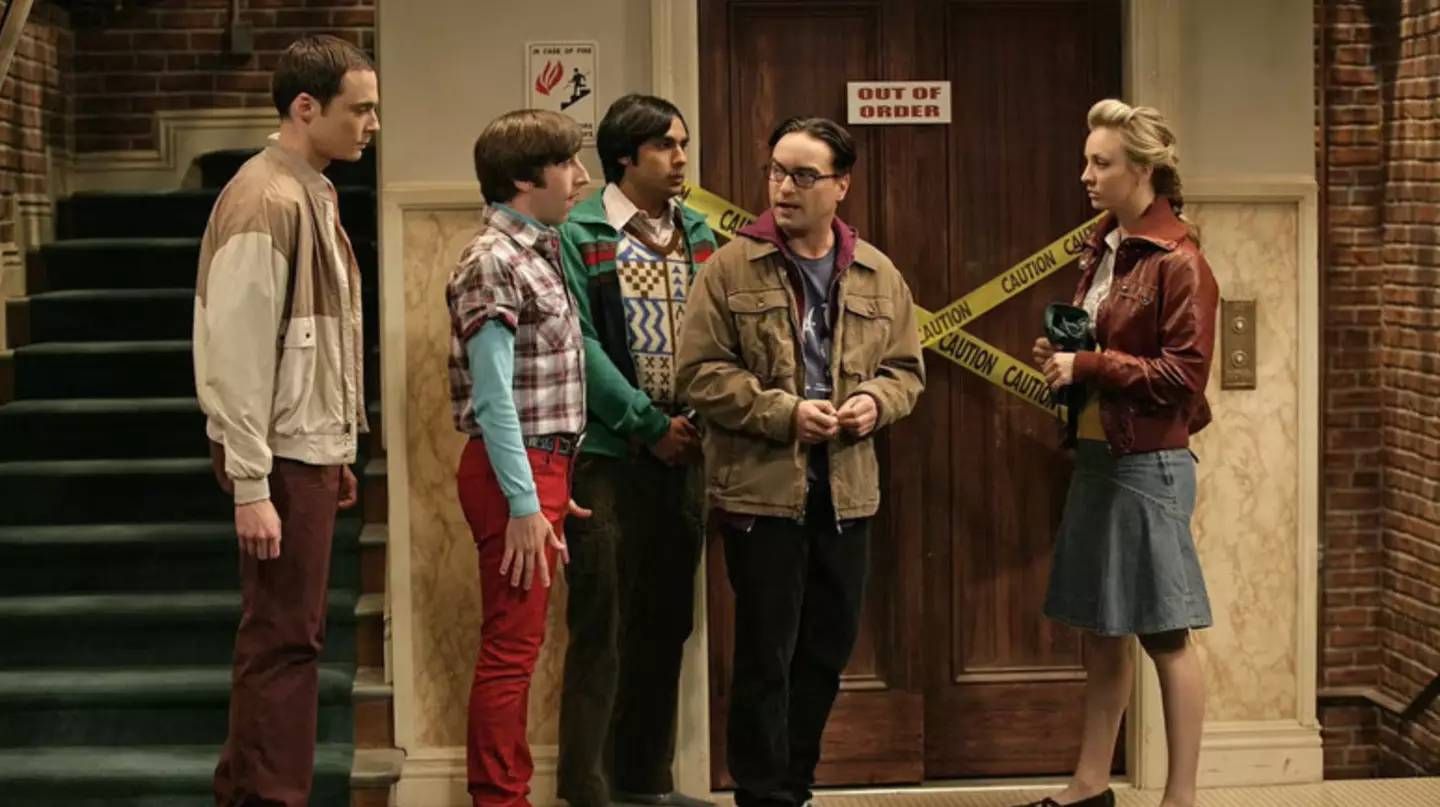 De échte reden waarom de lift in 'The Big Bang Theory' gedurende alle 12 seizoenen kapot bleef