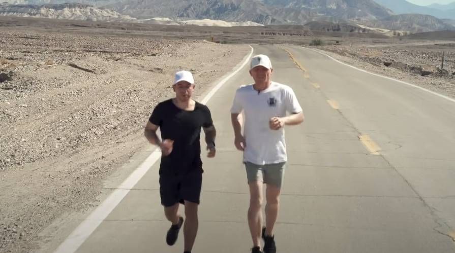 Man loopt een marathon zonder enige training op de 'heetste plek op aarde': "Mijn zweet verdampte"