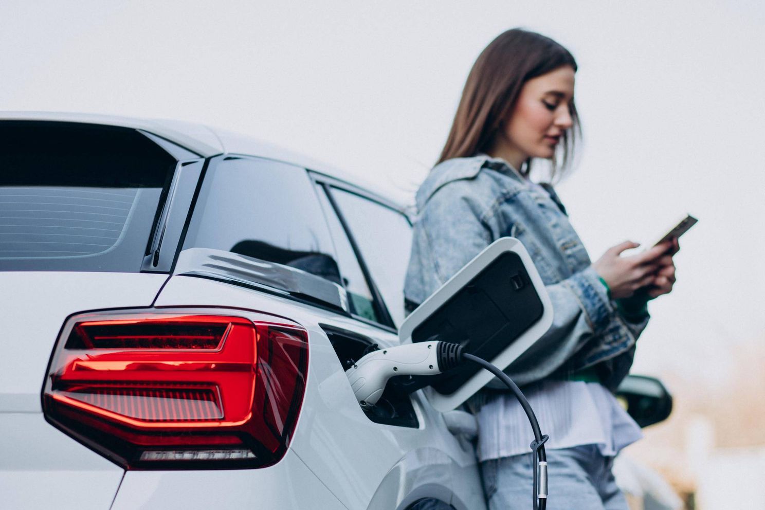 Goed nieuws voor Vlamingen met een elektrische auto: "Bijna verdubbeld in één jaar"