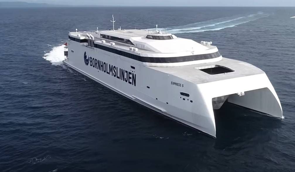 De grootste waterstofcatamaran ter wereld zal een capaciteit hebben van 1500 mensen en 400 voertuigen