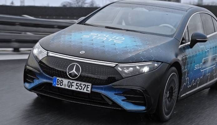 Binnenkort in één ruk naar het zuiden zonder te laden? Mercedes test solid-state batterij die 1.000 km bereik kan leveren