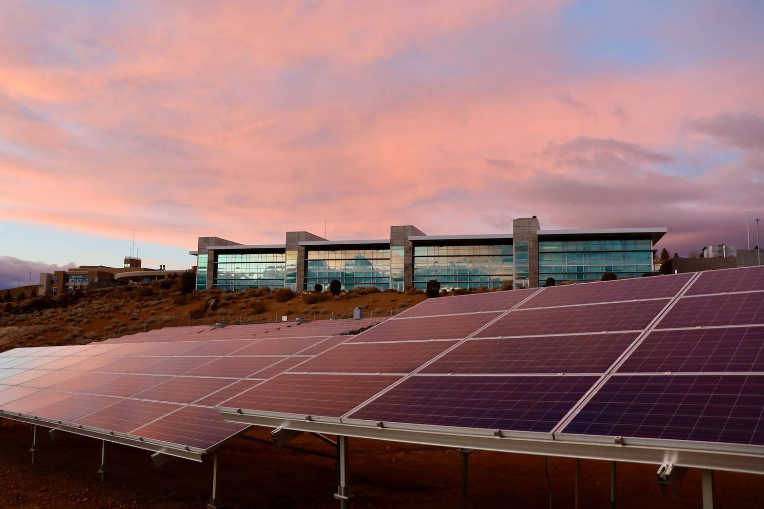 Experts waarschuwen voor specifiek probleem met zonnepanelen: "Dit kan rendementsverlies veroorzaken"