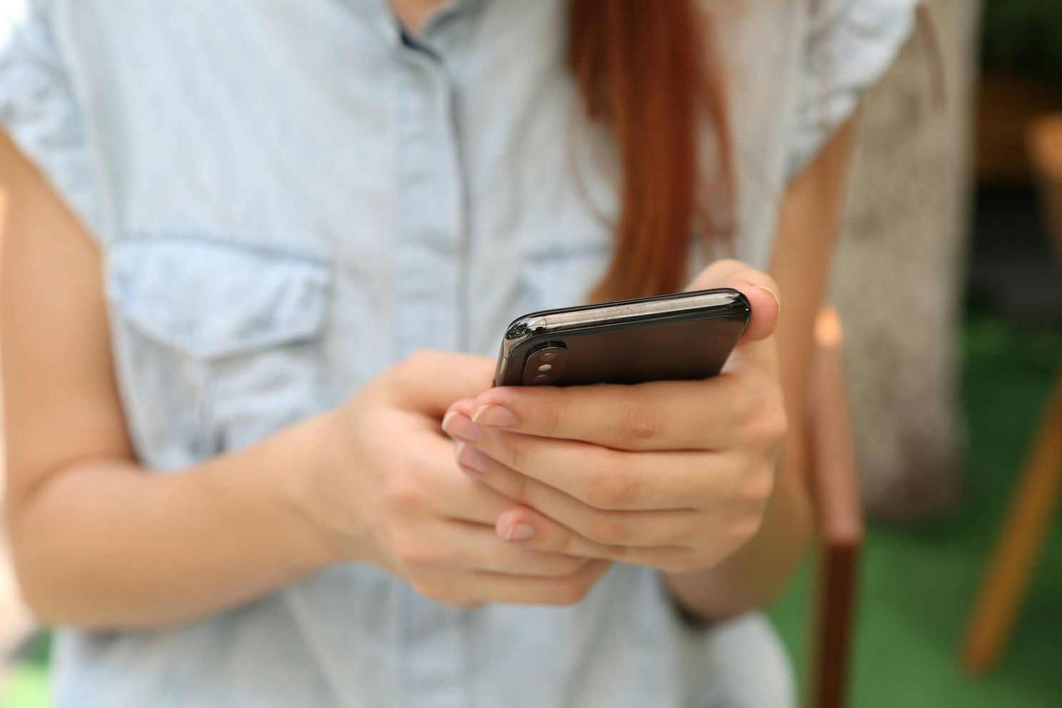 Belgische minister wil social media-gebruik volledig 'hervormen', maar de kritiek is fors: "Inbreuk op de privacy"