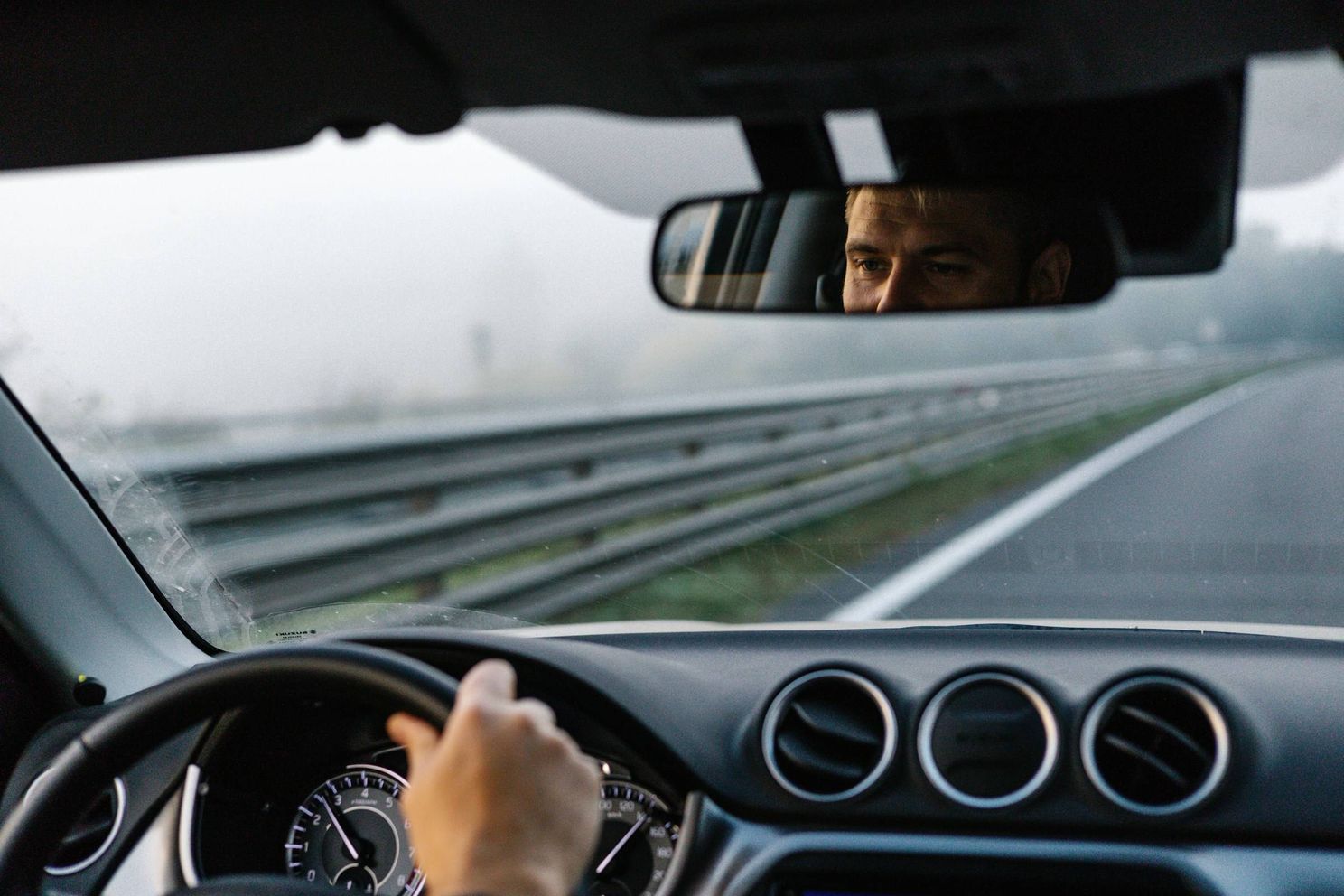 Het digitale rijbewijs komt eraan in België, maar experts wijzen nu al op mogelijke nadelen en aandachtspunten