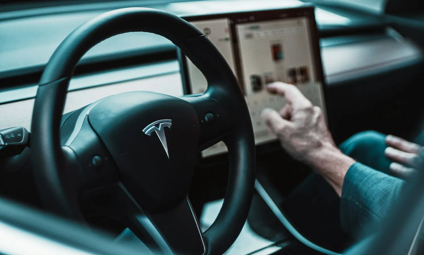 Tesla-eigenaar onthult de schokkende waarde van zijn auto na slechts twee jaar rijden