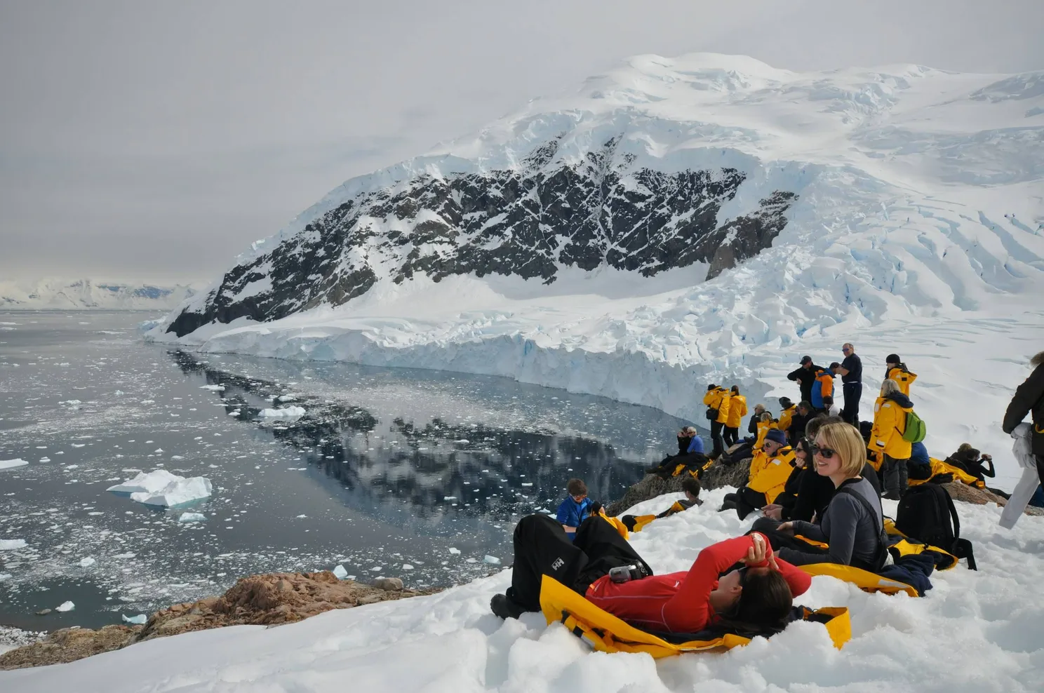 Bioloog onthult hoeveel hij betaald krijgt om zeven maanden op Antarctica te verblijven: "Goed betaald, maar lange dagen"