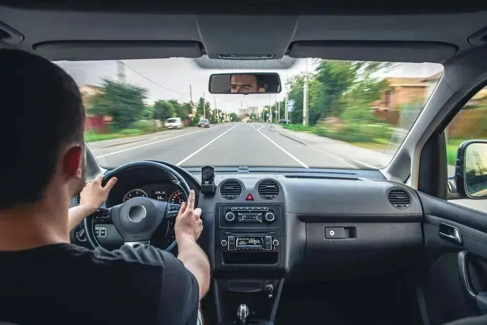 Met deze ene knop in je auto kan je tot 10% brandstof besparen: "Let wel op hoe en wanneer je hem gebruikt"