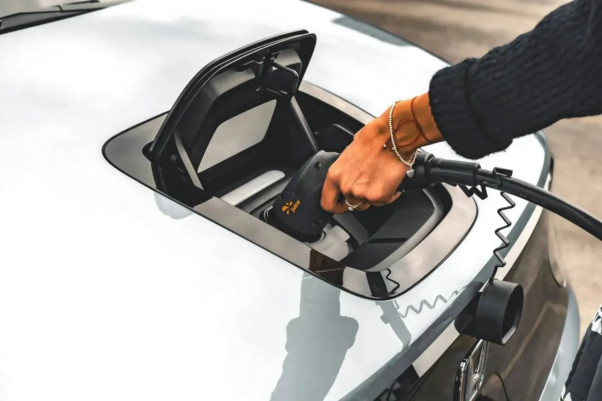 Zo voorkom je schade én dure reparaties aan je plug-in hybride: "De benzinemotor wordt vaak vergeten"