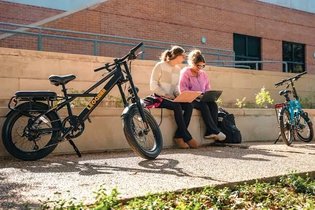 leoguar electric bikes uk5u6fa1hy4 unsplash