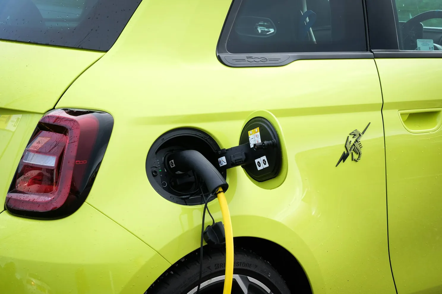 Wat je moet weten over de restwaarde van je elektrische wagen: zoveel verlies je écht op een EV