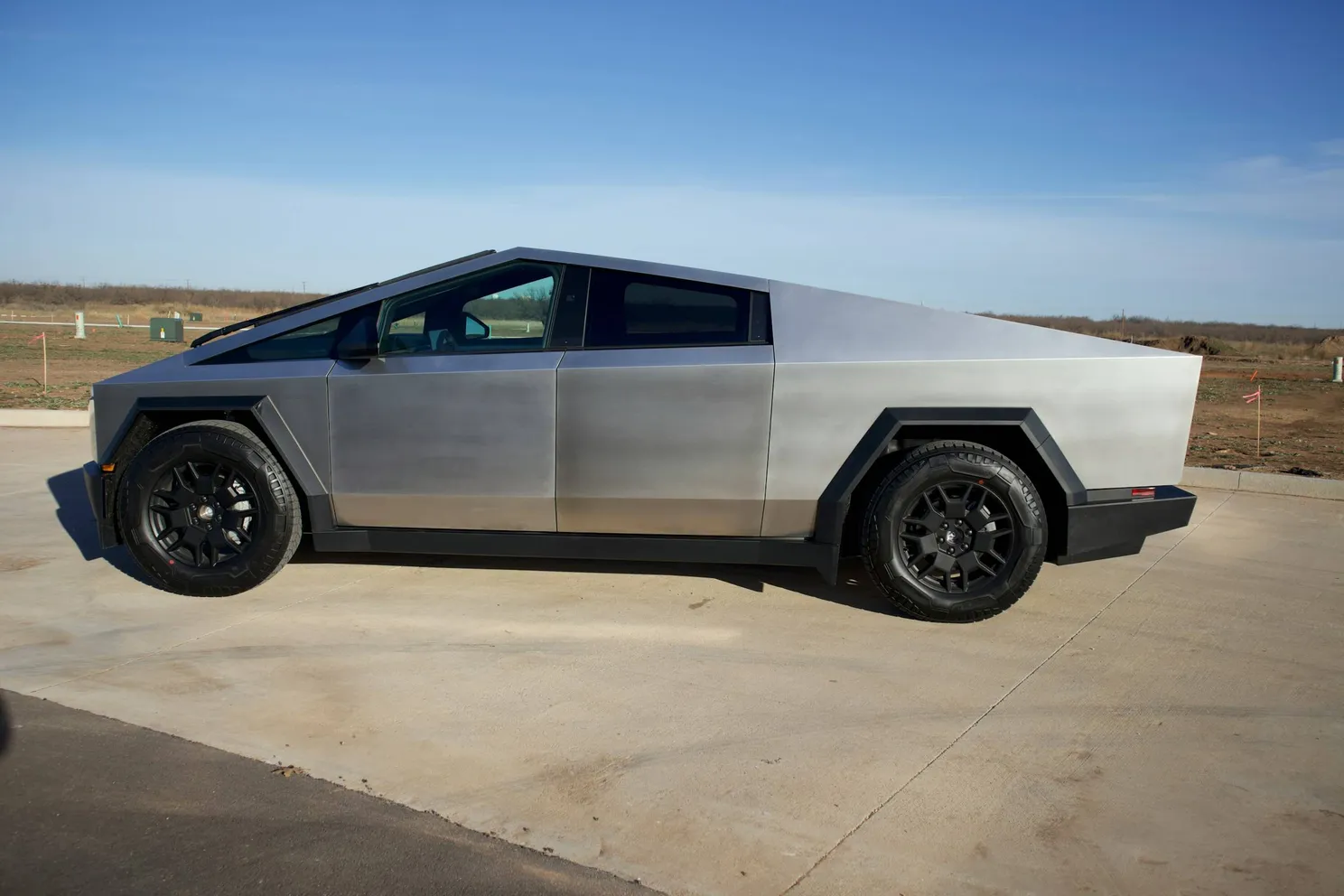 Droomauto of nachtmerrie? Zo ging het mis tijdens zelfrijdtest met Tesla Cybertruck