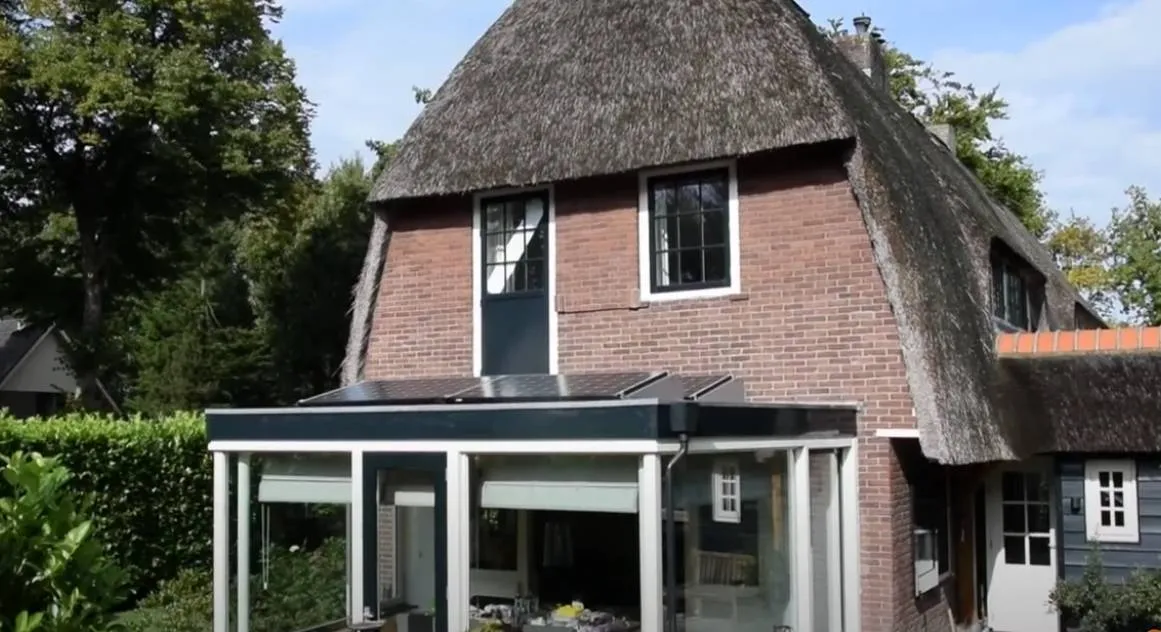 Stekkerzonnepanelen op je balkon of in de tuin: hoe snel verdien je jouw investering terug?