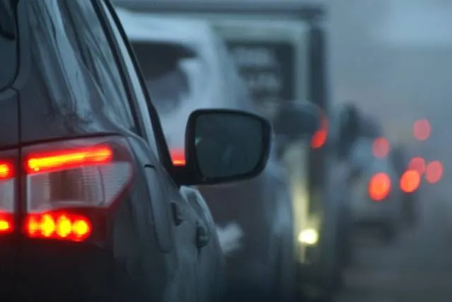 Strengere keuringsregels slecht nieuws voor eigenaars van oudere wagens: "Kwestie van druk zetten"