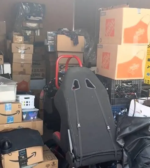 Man geschokt door vondst nadat hij 2.000 dollar uitgaf aan een opslagunit: "Rendement verzekerd!"
