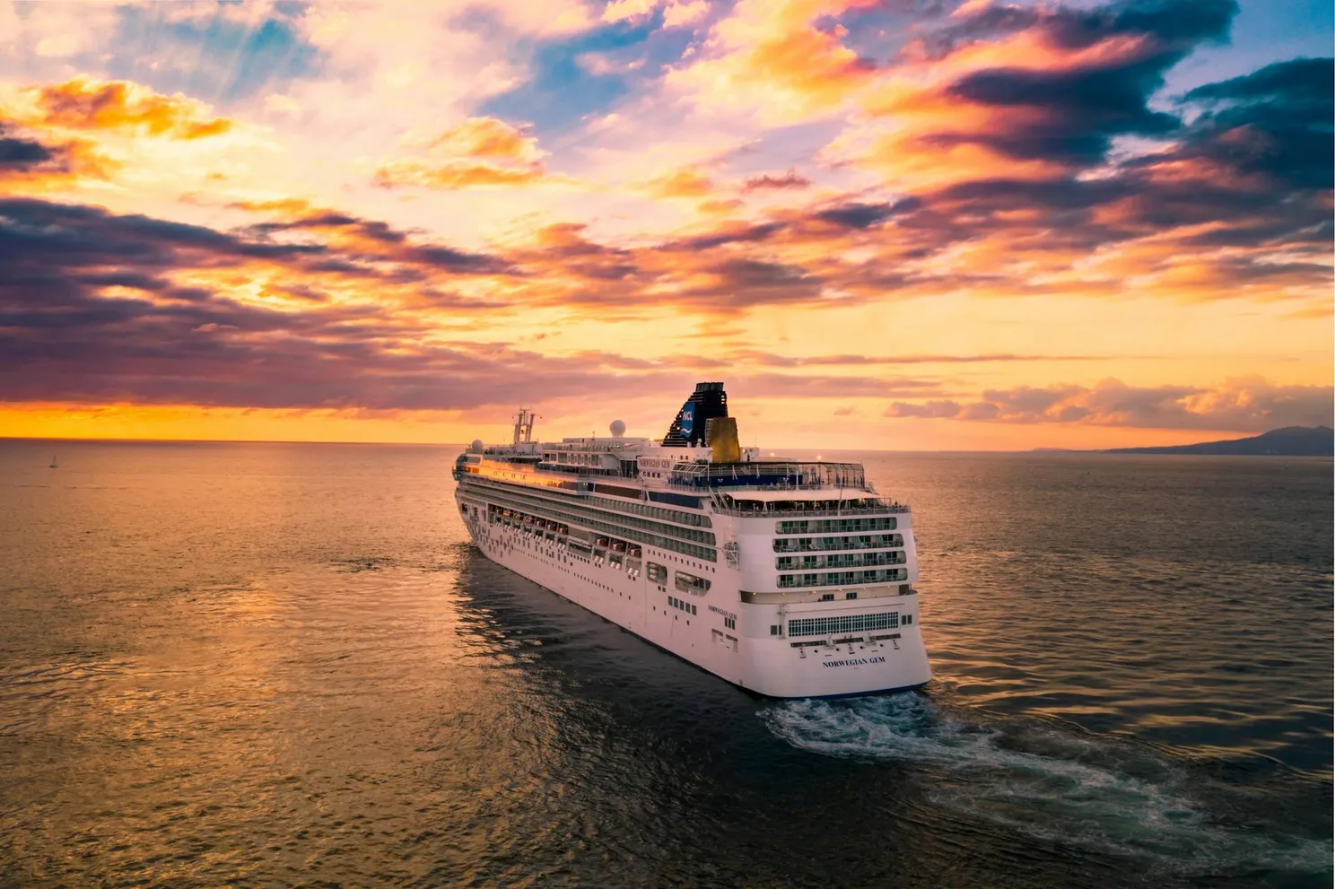 De enige plek op een naaktcruise waar je niet in je blootje mag rondlopen: "Ook lingerie mag daar niet!"