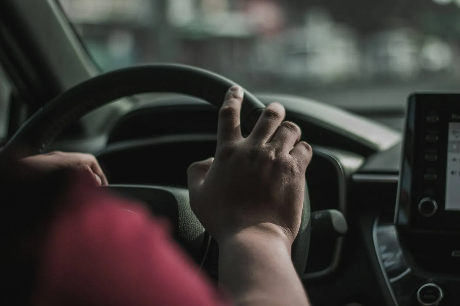 Gaan we naar een generatie die niet meer manueel kan schakelen? "Tekort aan handgeschakelde wagens bij rijscholen"
