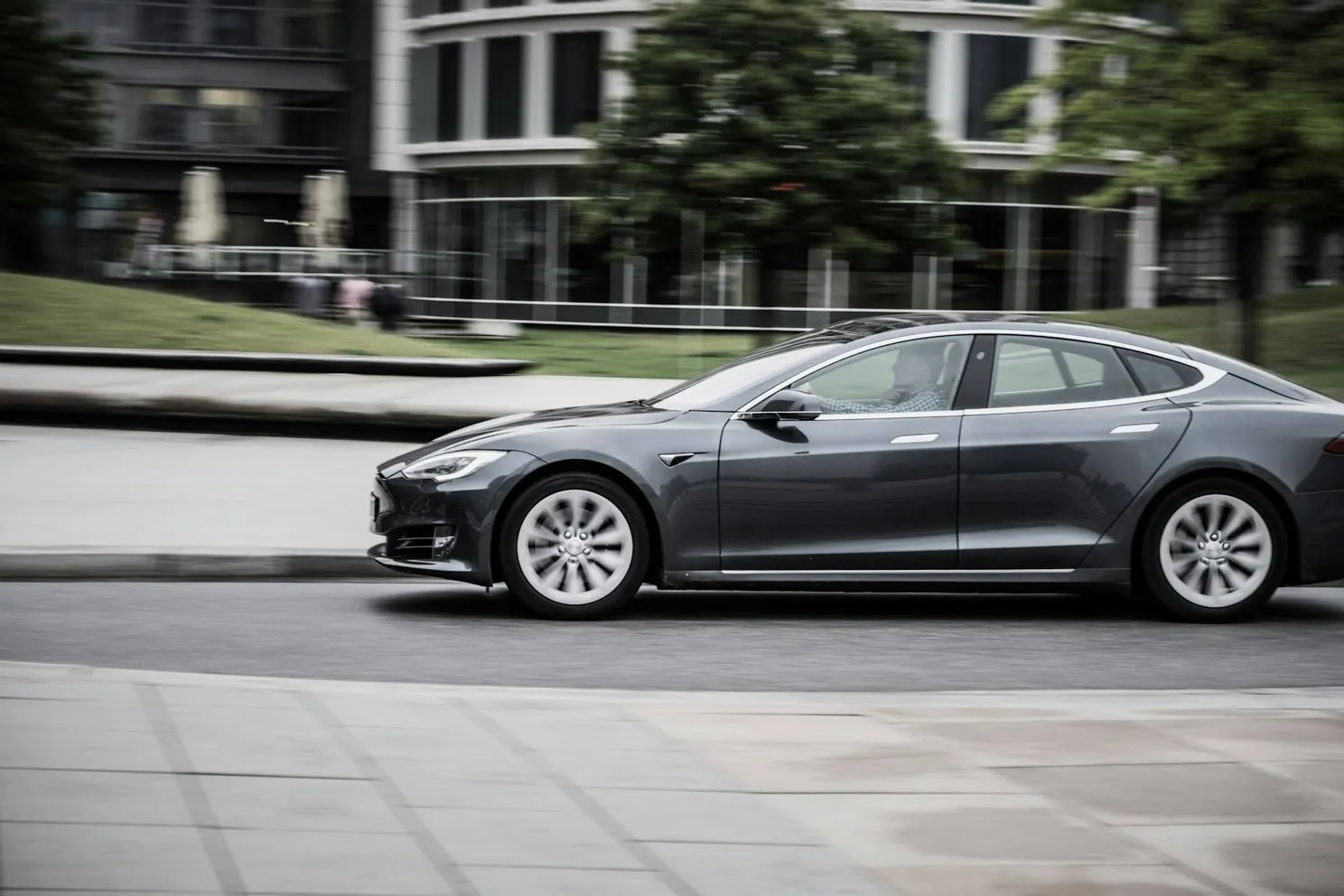 De meeste Tesla-eigenaren zijn het erover eens: dit onderdeel van de garantie is het slechtst