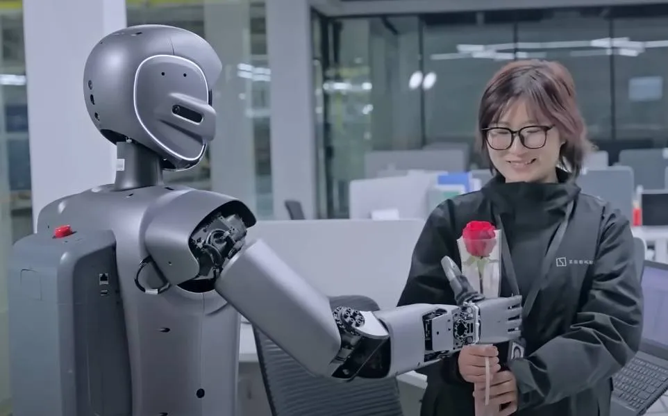 Het bizarre (of niet) 'noodplan' van de autofabrikanten: weg met EV's, leve de humanoïde robots
