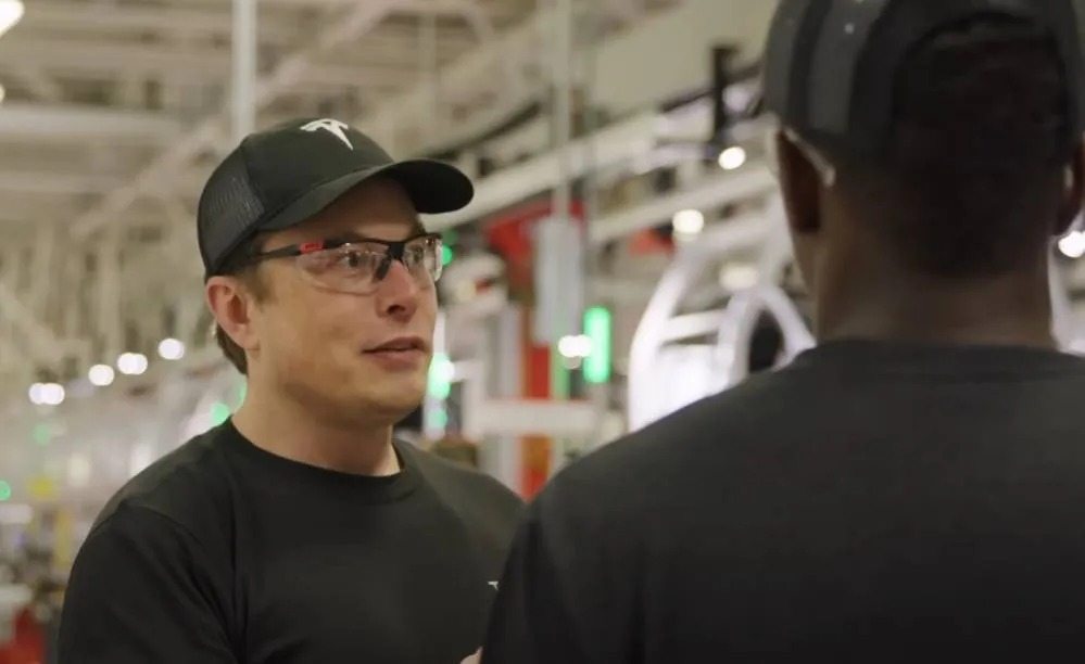Dit gigantische bedrag krijgt Elon Musk om bij Tesla te blijven: "Motivatie om te focussen op Tesla"
