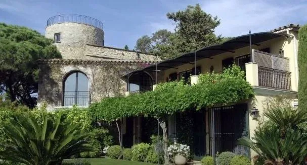 Goesting om de villa van Gert Verhulst in Saint-Tropez te huren? Dit is het waanzinnige prijskaartje (maar je krijgt er wel iets voor...)