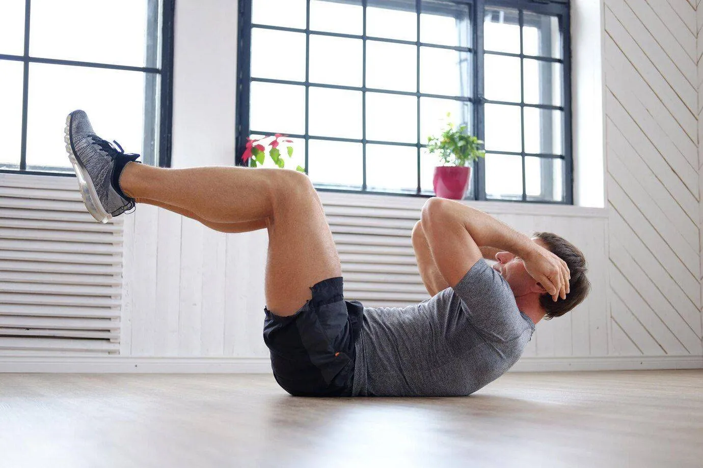 De ideale work-out voor mensen die geen tijd hebben om te sporten of naar de fitness te gaan: "Je bent fit in 7 minuten!"