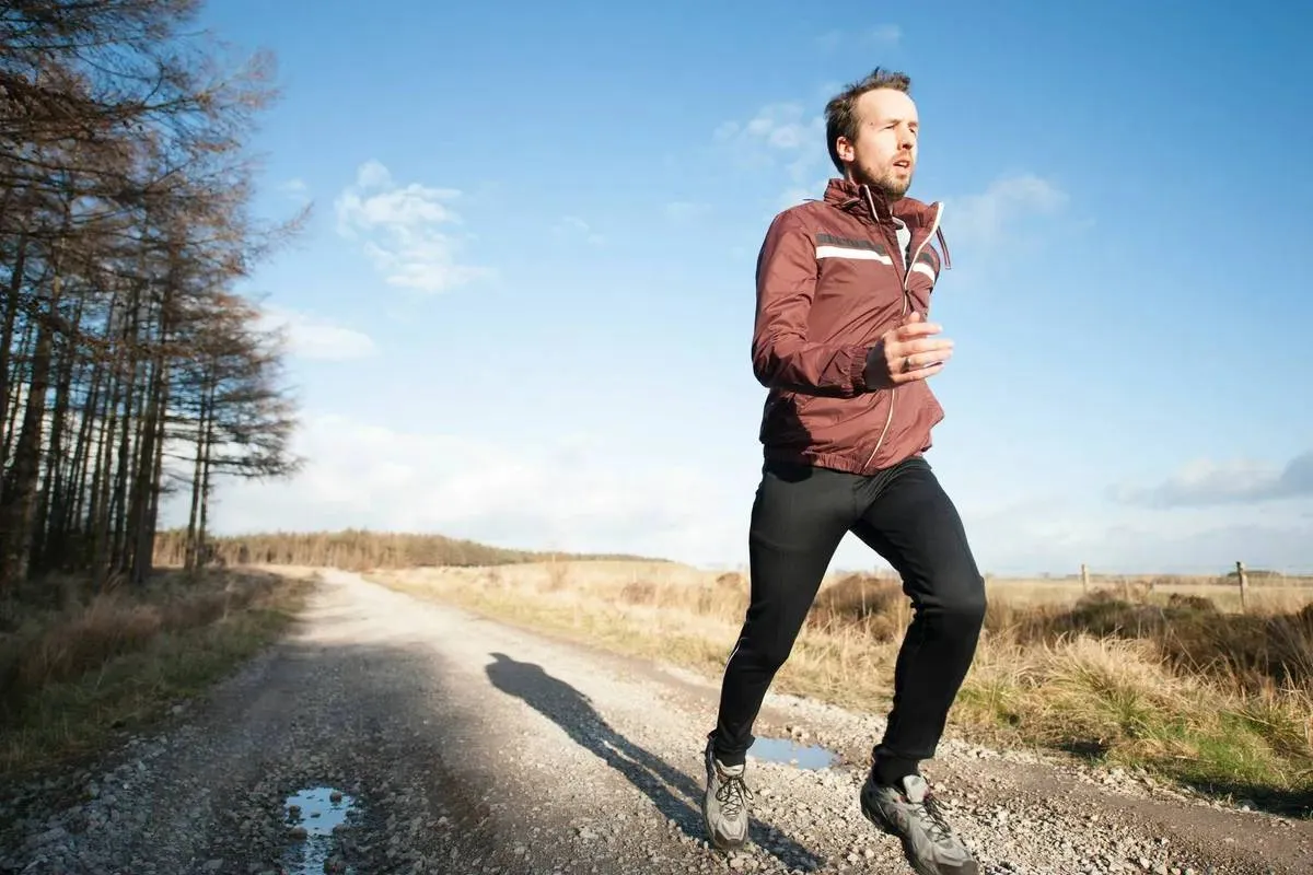 Zoveel minuten beweging per week heb je écht nodig om fit en gezond te blijven, volgens experts
