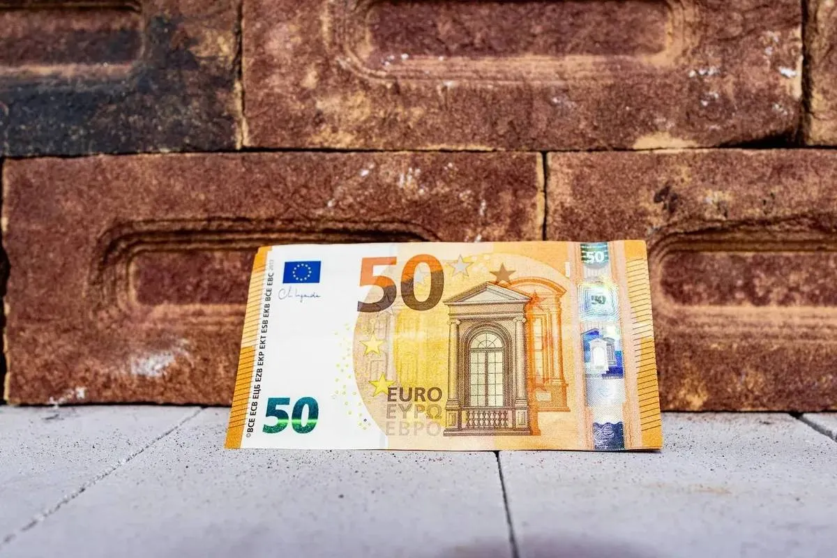 Nieuwe cijfers: dit zijn de huizenprijzen in België anno 2025 en zoveel moet je verdienen om een hypotheek te krijgen