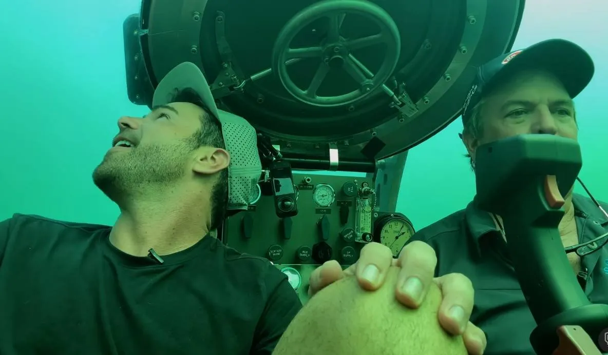 YouTuber onthult verzonken stad die 100 jaar geleden van de kaart verdween: "Ik kon mijn ogen niet geloven!"