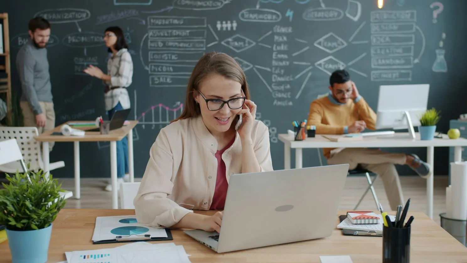 Vergeet de 9-tot-5: Gen Z’s bizarre nieuwe werktrend ‘microshifting’ verandert alles!