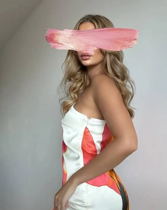 Luxe-escort onthult hoe ze haar klanten verwent tijdens de kerstperiode: "Heel drukke periode voor mij!"