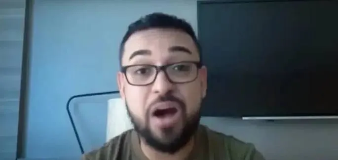 Felipe onthult waarom hij zijn Tesla zo snel mogelijk wil verkopen: "Ik verlies pakken geld!"