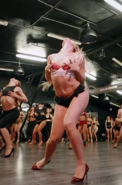 Schermopname_10-3-2026_104830_www.instagram.com