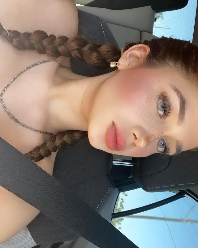 Angel Perea is één van de nieuwste sexy babes van Dan Bilzerian!