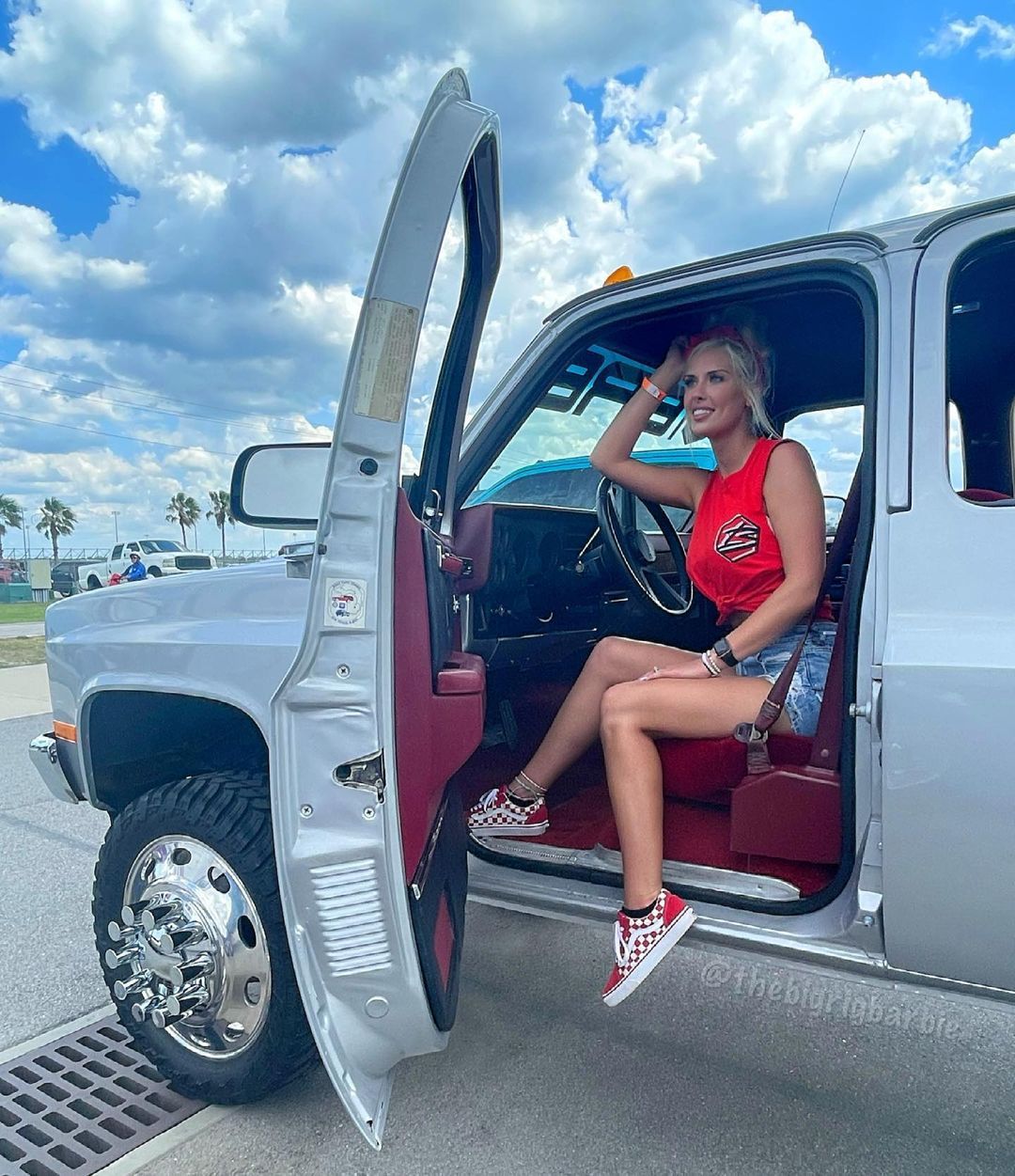 The Big Rig Barbie; vrachtwagens besturen is kinderspel voor deze babe!