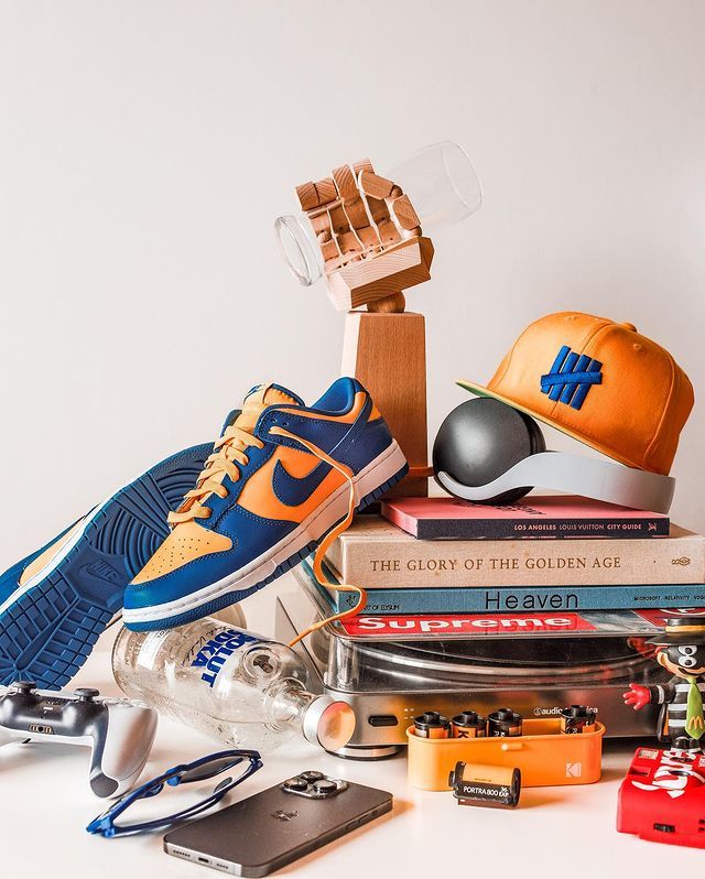 Bruce Hatoo is met zijn kleurrijke kiekjes de sneakerking van social media!