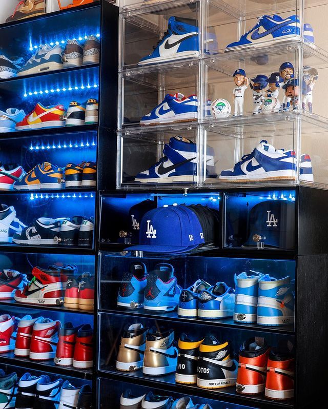 Bruce Hatoo is met zijn kleurrijke kiekjes de sneakerking van social media!