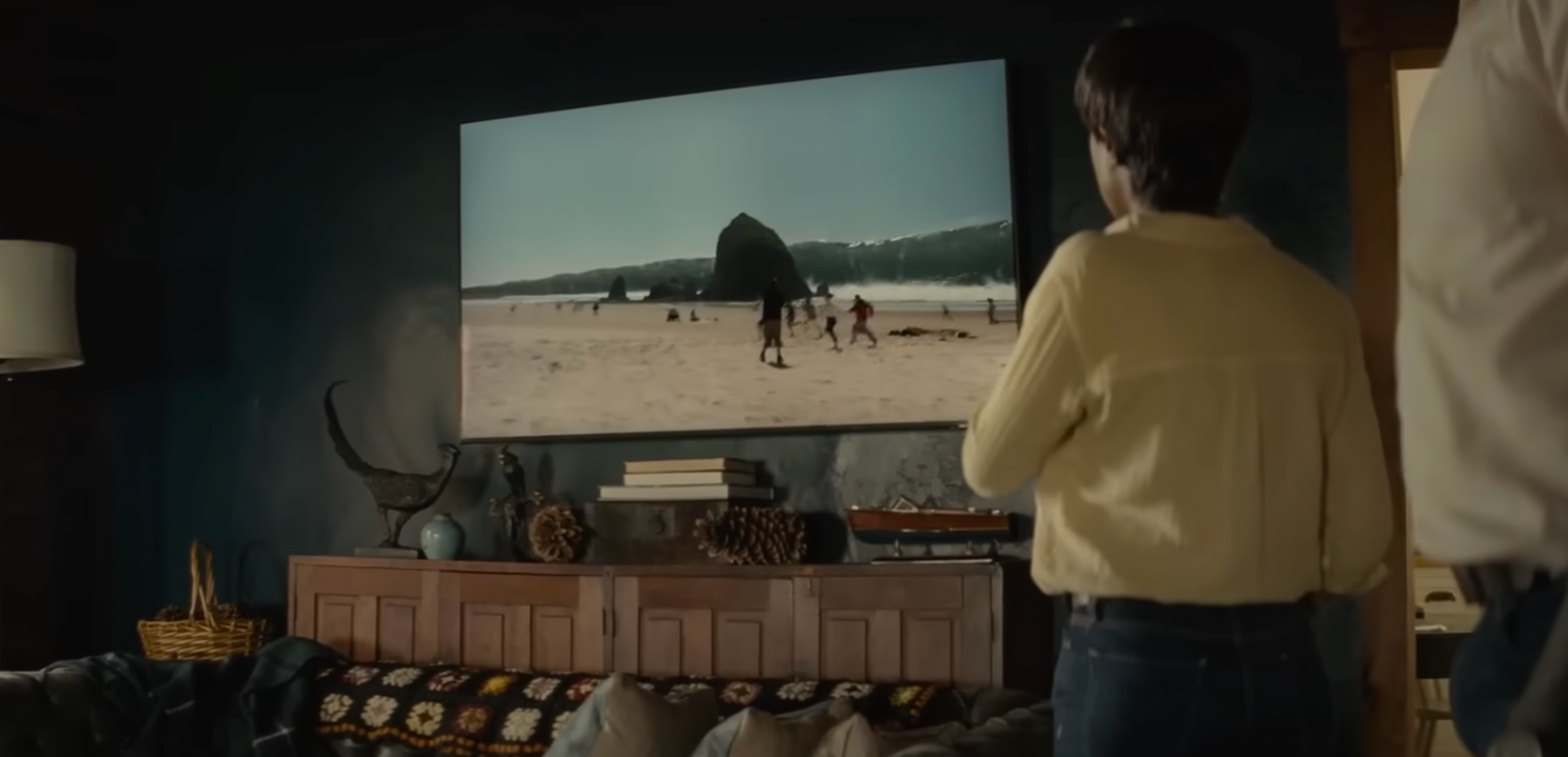 Knock at the Cabin: offer één gezinslid om de apocalypse te voorkomen! (trailer #1)