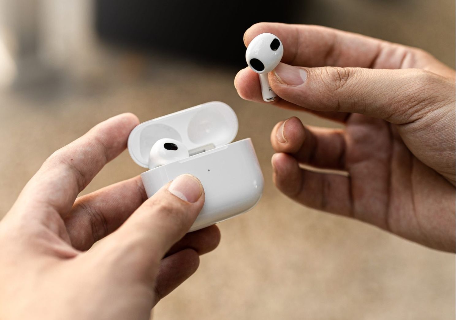 Neppe AirPods herkennen: zo spot je de nepperds!