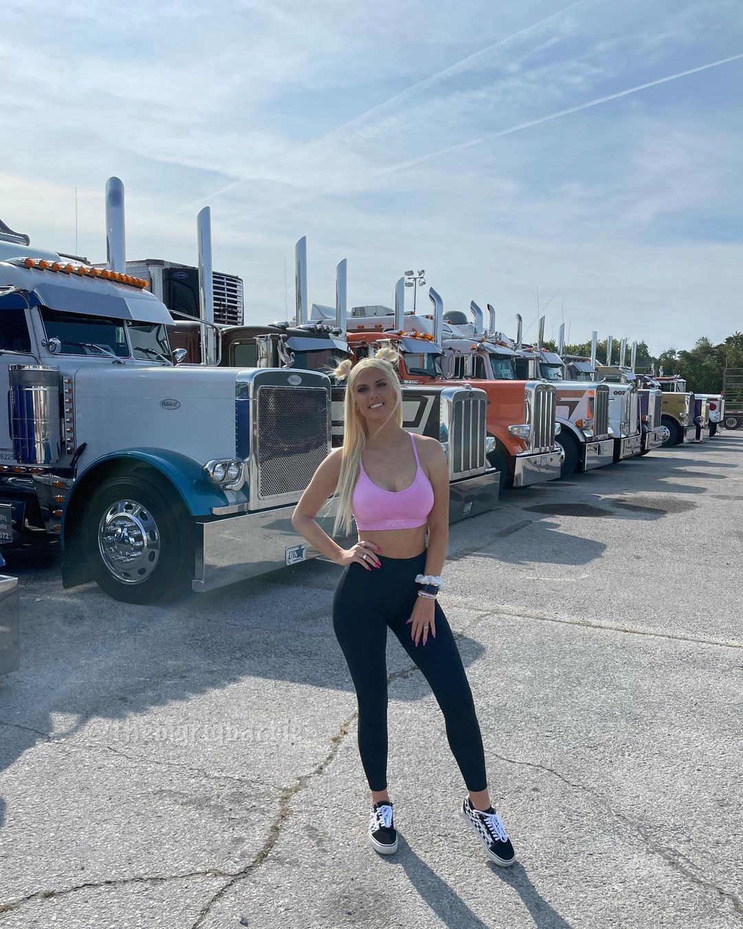 The Big Rig Barbie; vrachtwagens besturen is kinderspel voor deze babe!