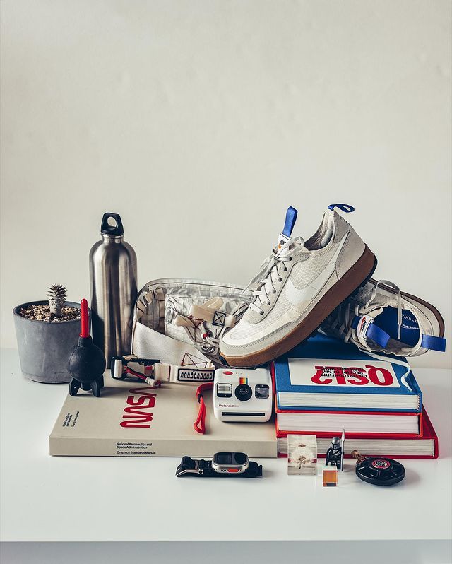 Bruce Hatoo is met zijn kleurrijke kiekjes de sneakerking van social media!