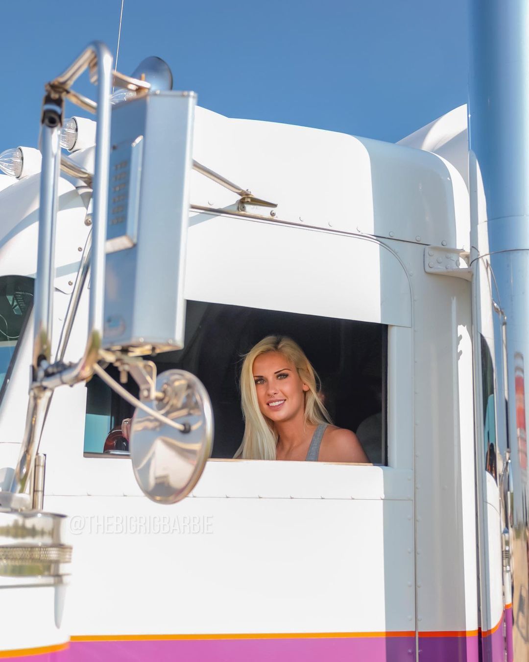 The Big Rig Barbie; vrachtwagens besturen is kinderspel voor deze babe!