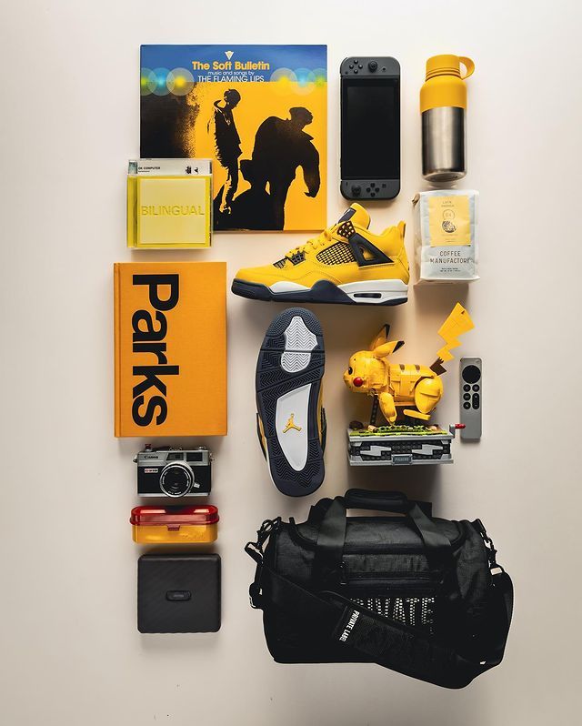 Bruce Hatoo is met zijn kleurrijke kiekjes de sneakerking van social media!