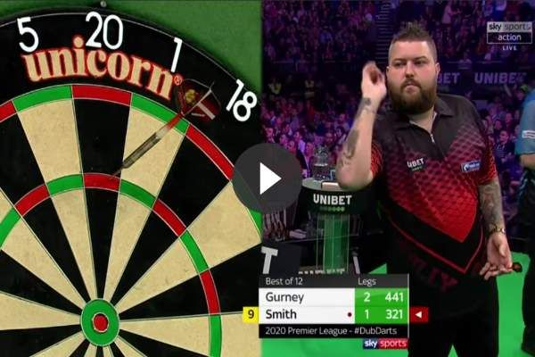 Michael Smith gooit eerste 9-darter sinds drie jaar in Premier League