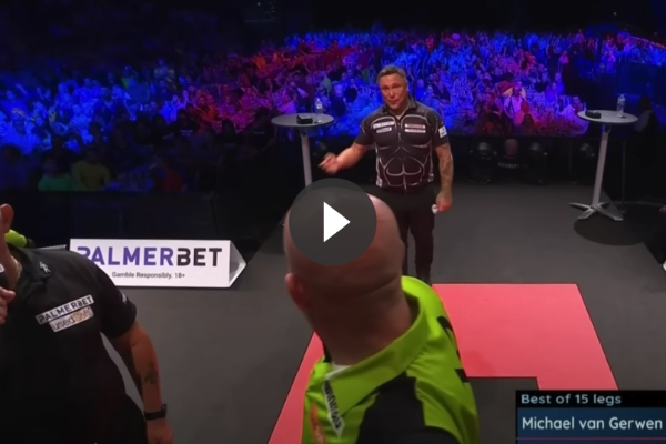 Gerwyn Price ontvangt 1.000 pond boete voor dit moment met Michael van Gerwen