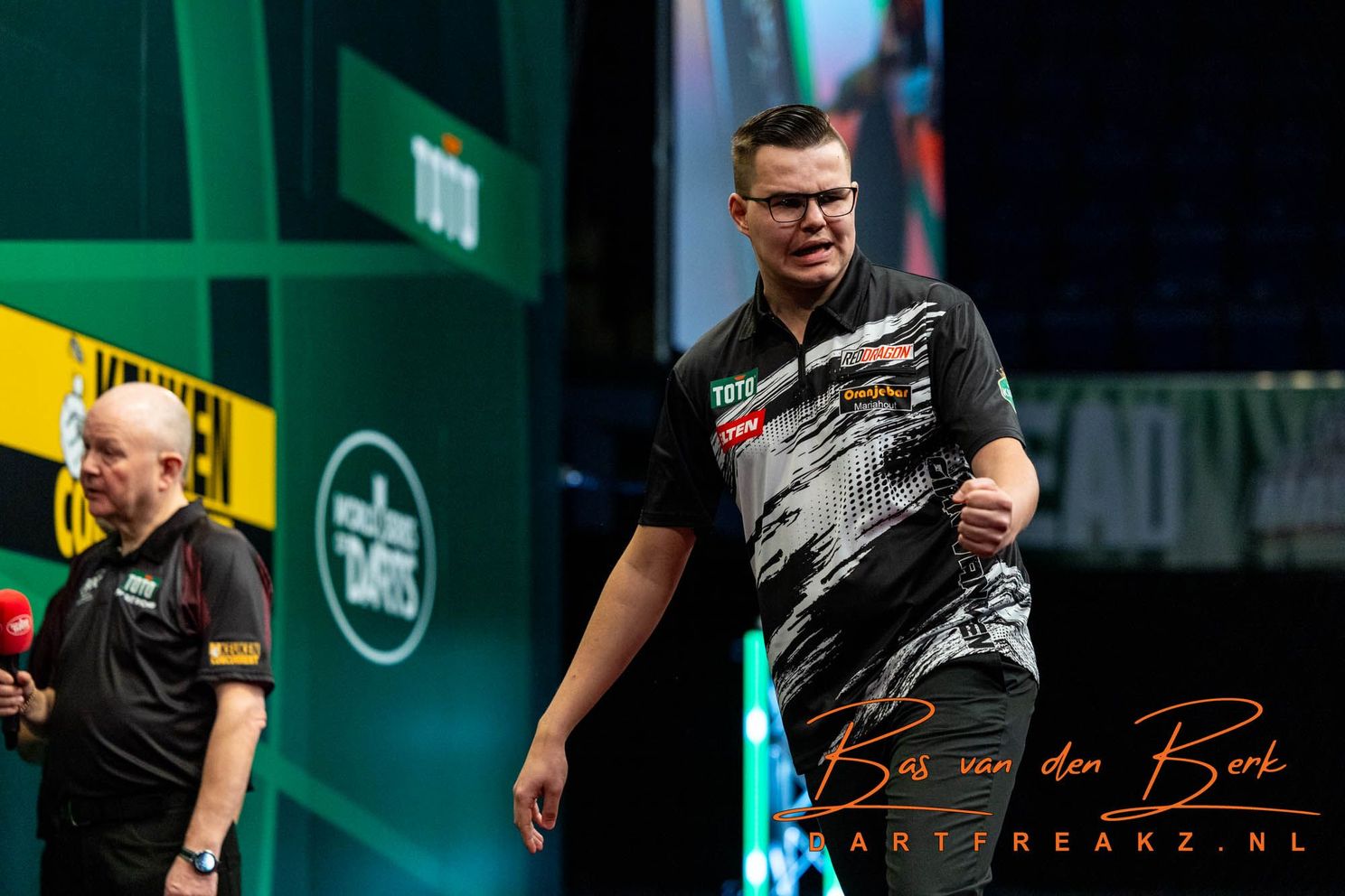 TOTO Dutch Darts Masters Van Gerwen en Gian van Veen naar de halve finale in de Maaspoort