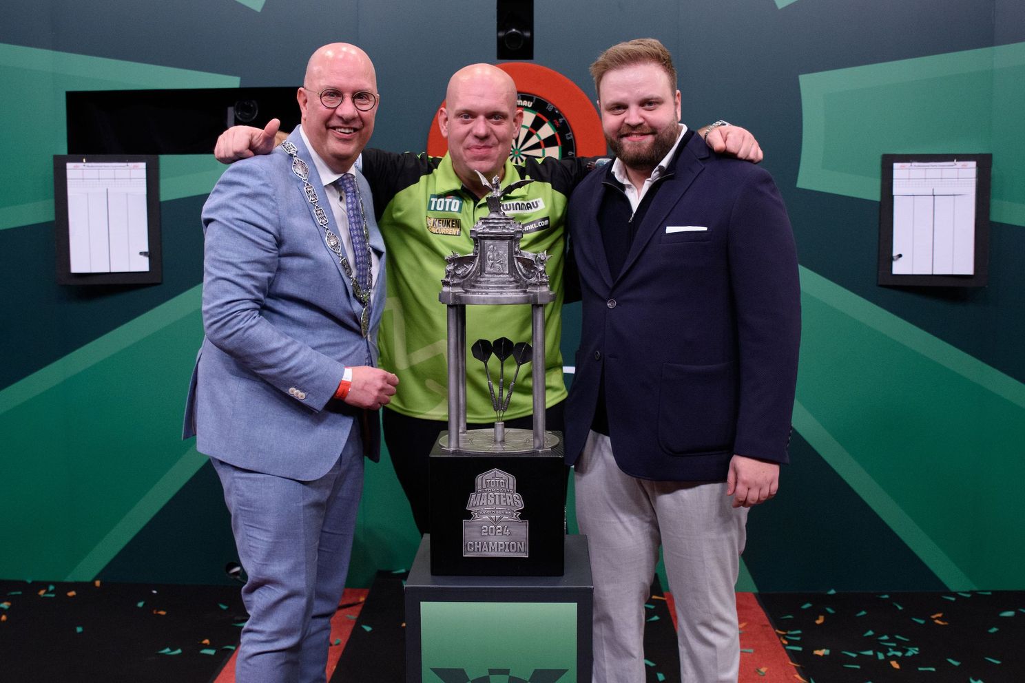 VIDEO samenvatting: Michael van Gerwen's epische winst in de TOTO Dutch Darts Masters