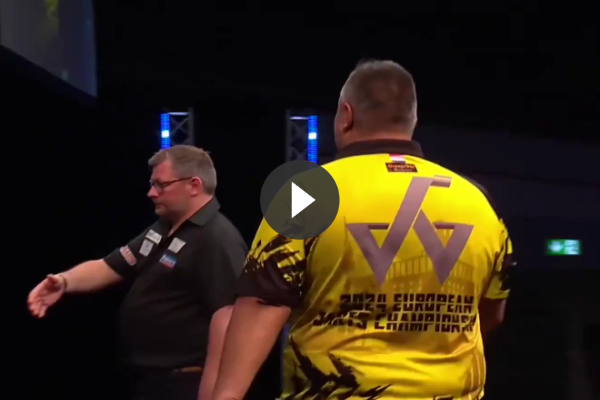 VIDEO: Commotie vanwege deze reactie van James Wade tegen Jermaine Wattimena