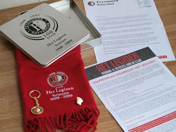 Legioenpas houders krijgen presentje (foto's)