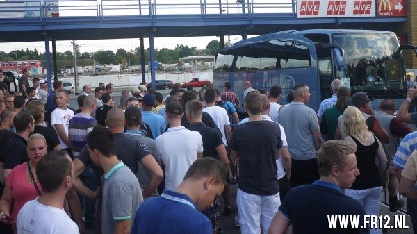 Supporters kleuren Praag rood&wit