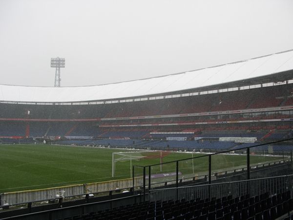 Werkzaamheden bij De Kuip in volle gang (fotoverslag)